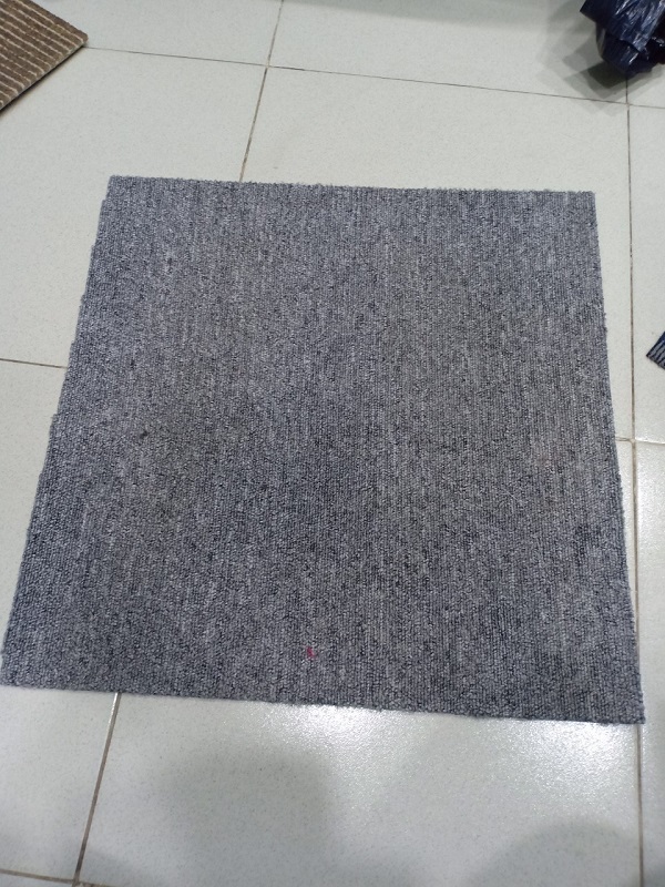 Thảm trải sàn cũ xả kho