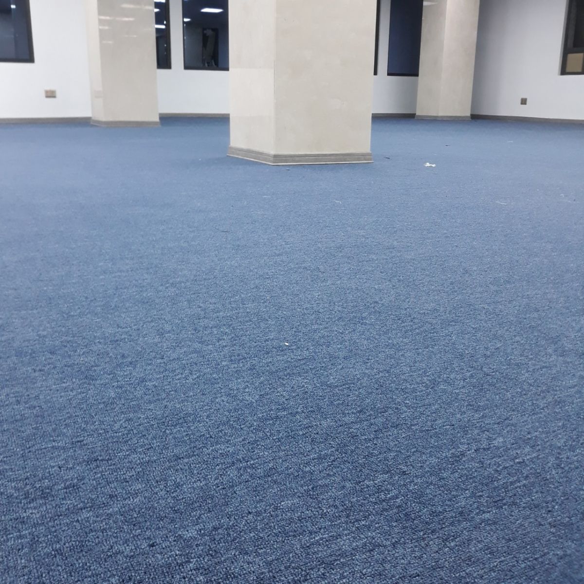 Thảm trải sàn cũ chất lượng cao thanh lý