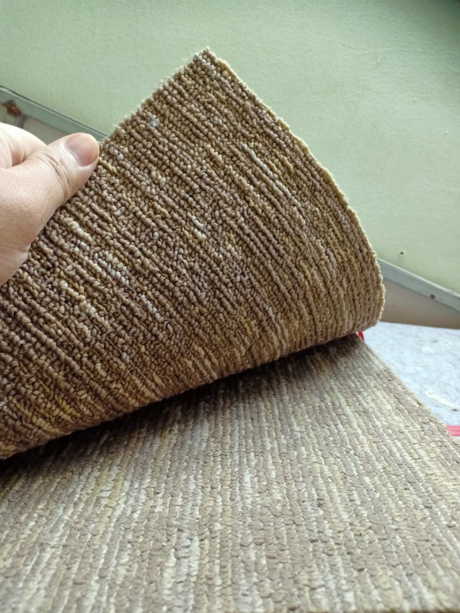 Thảm trải sàn cũ bida