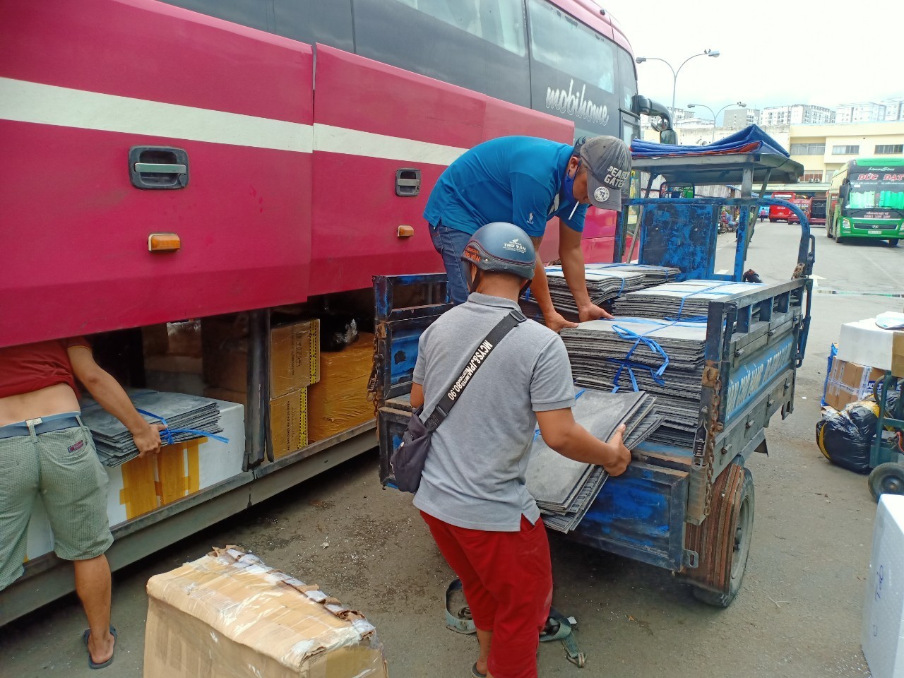 Thảm trải sàn cũ