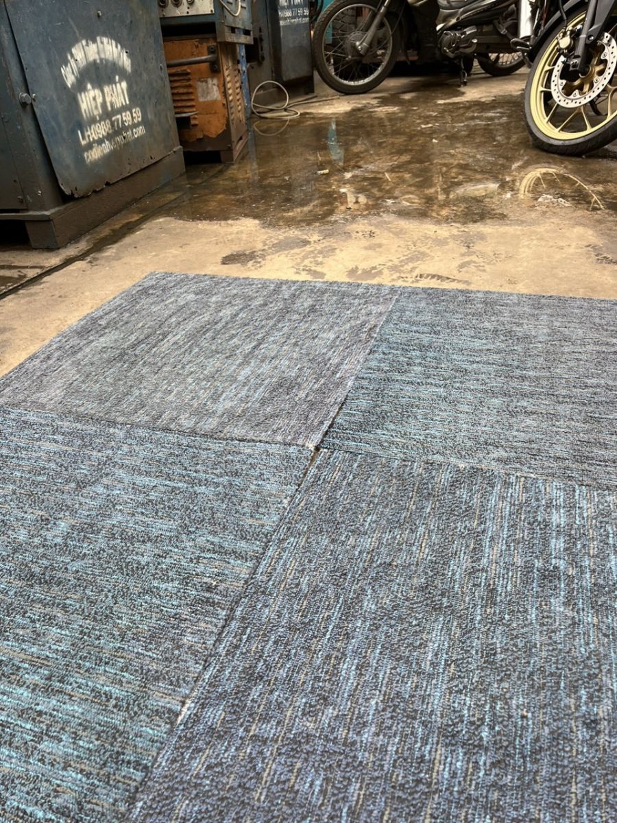 thảm trải sàn cũ