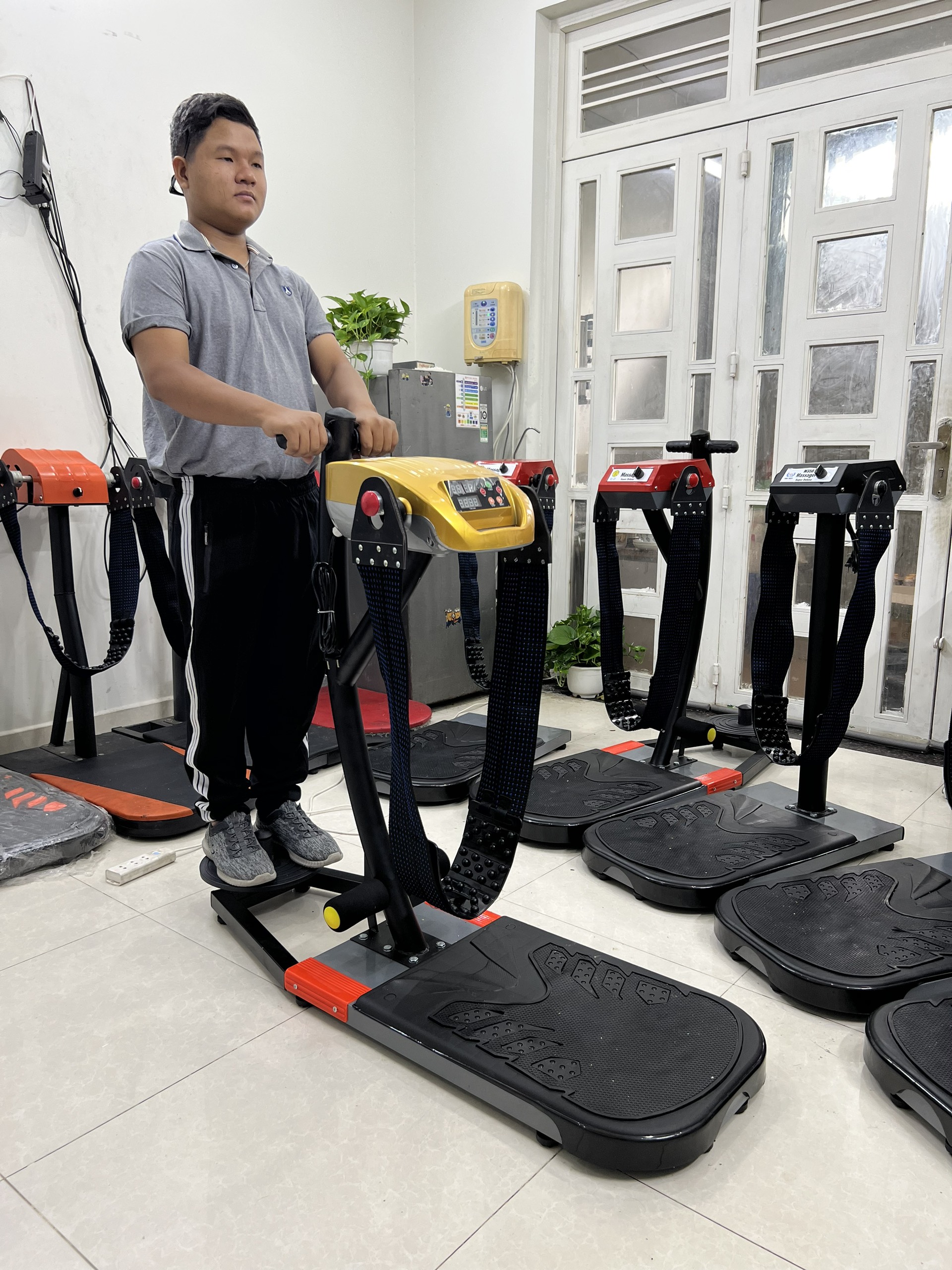 máy massage bụng điều chỉnh MX 2022