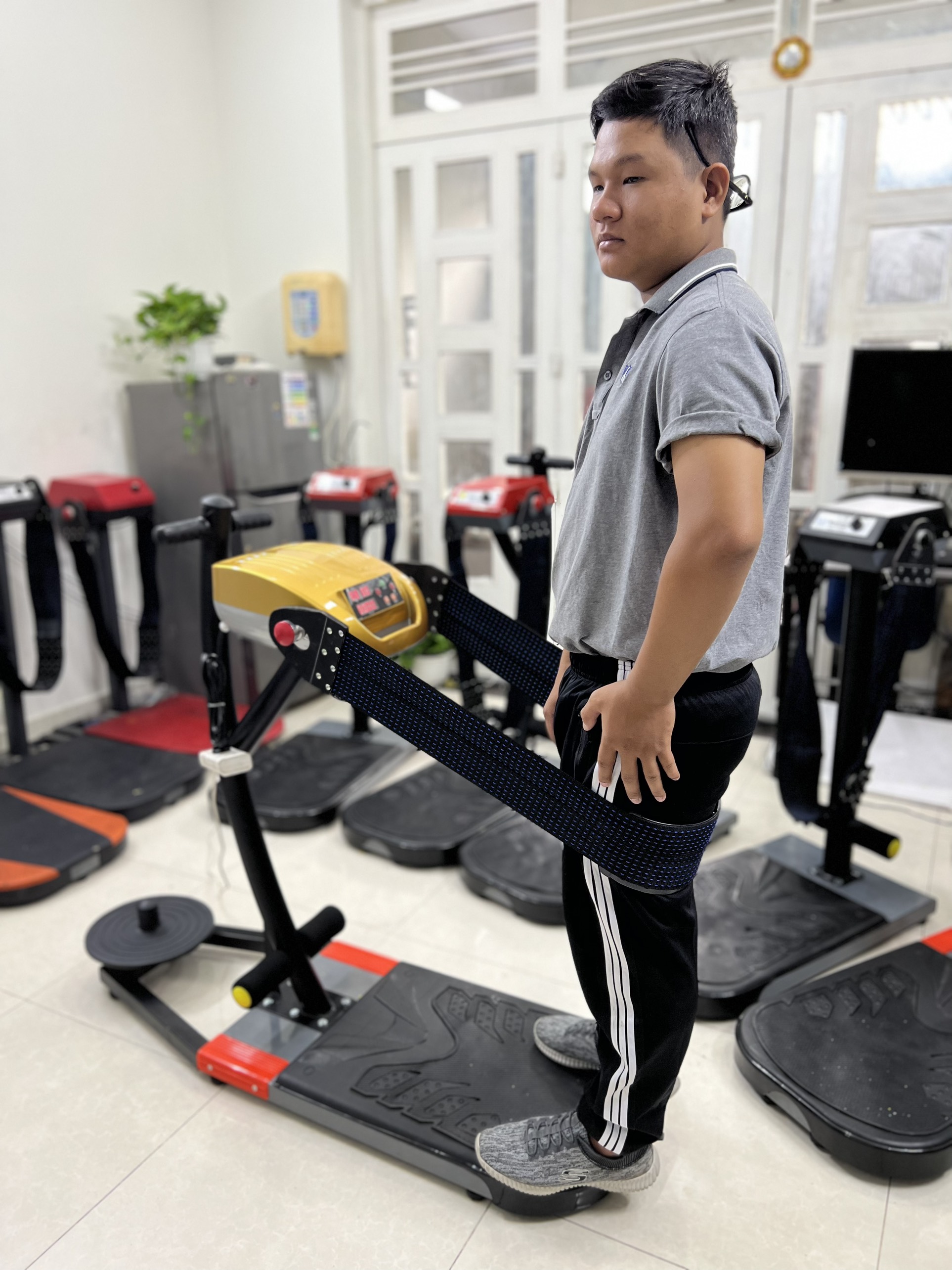 máy massage bụng điều chỉnh MX 2022