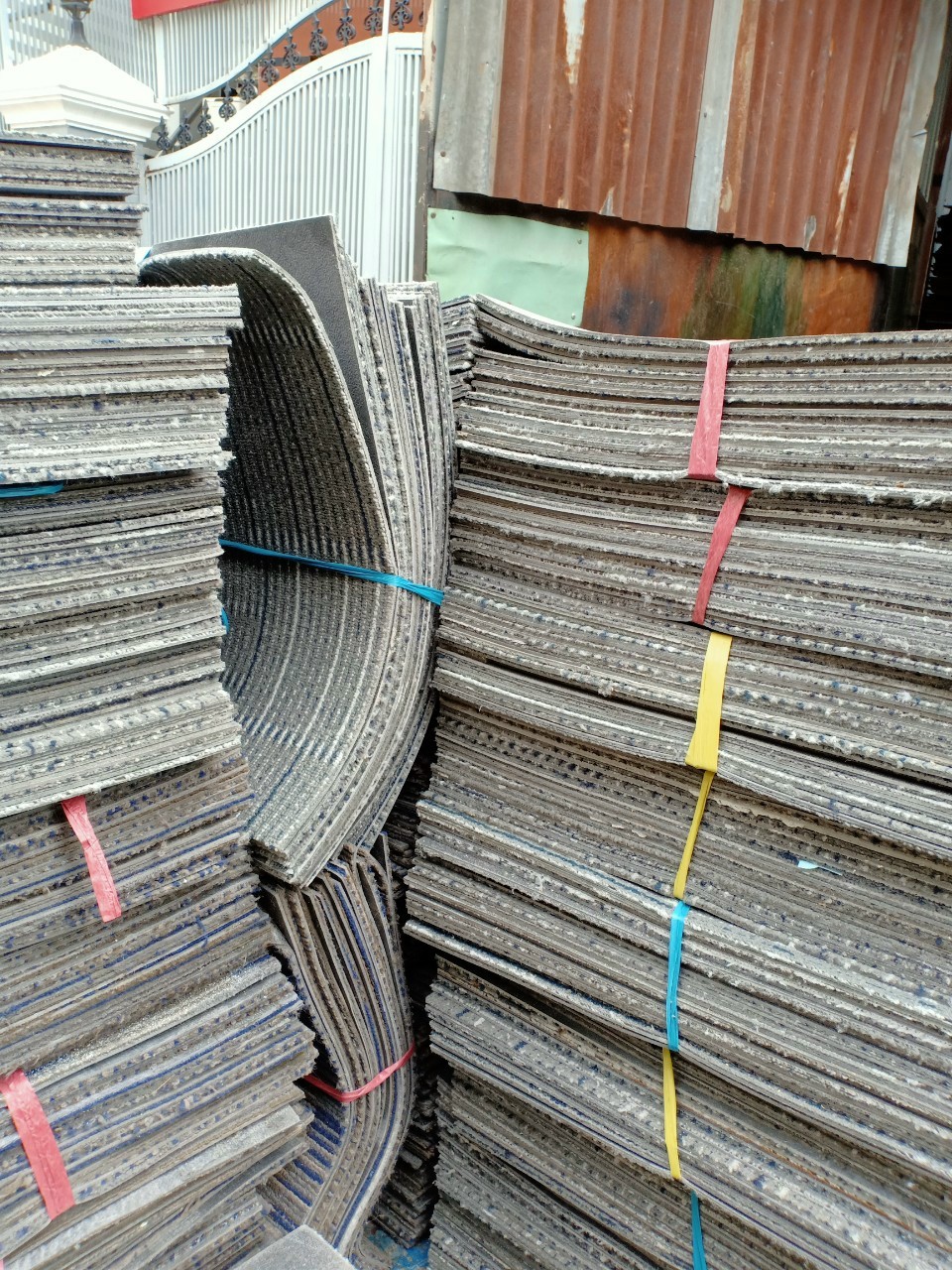 Thảm gạch cũ giá tốt nhất TPHCM