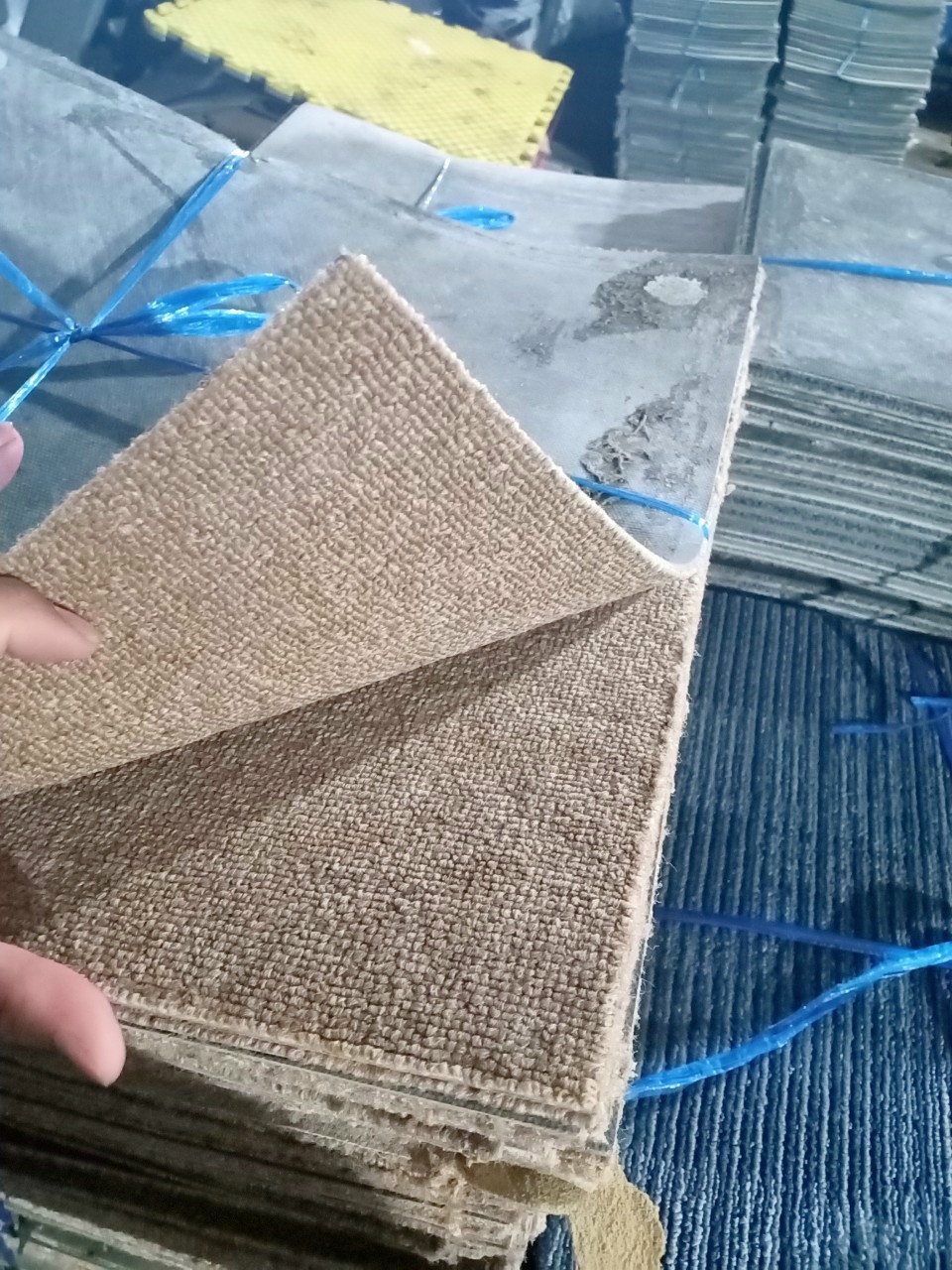 Thảm trải sàn bida